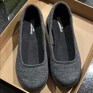 Skechers |  NEW GOGA Slip-On Flats